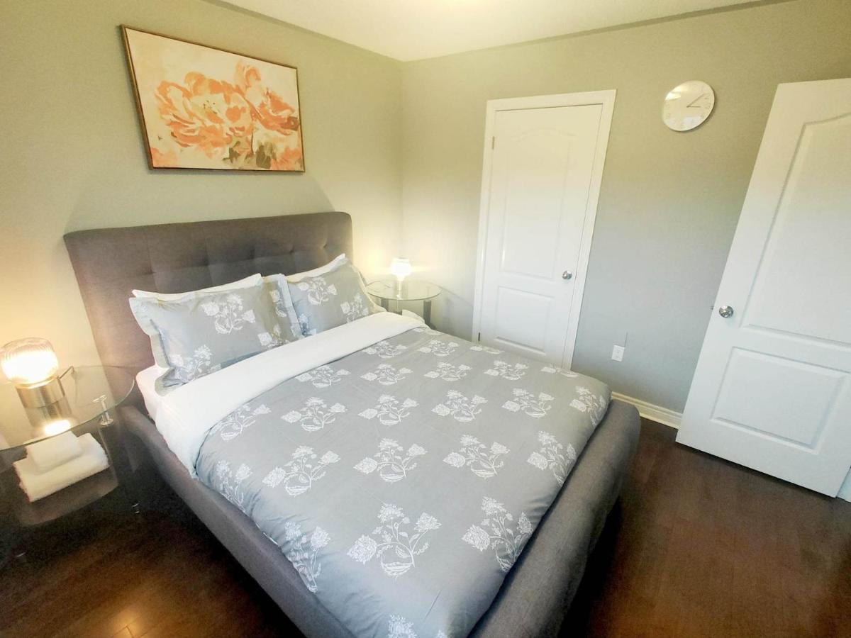 Affordable Room With Free Parking In Newmarket On 外观 照片
