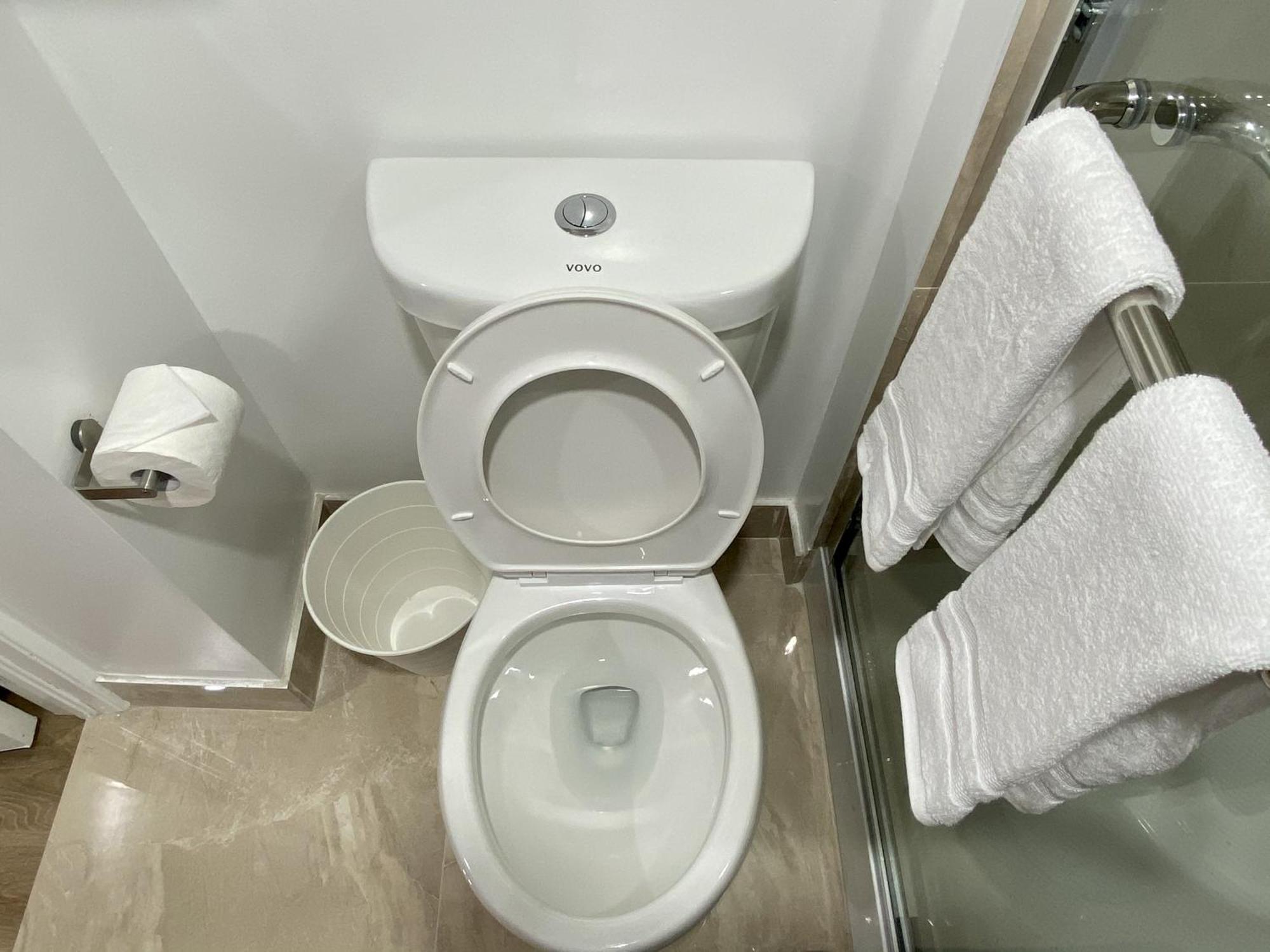 Affordable Room With Free Parking In Newmarket On 外观 照片